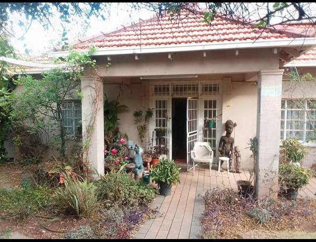 4 BEDROOM HOUSE FOR SALE IN OBSERVATORY